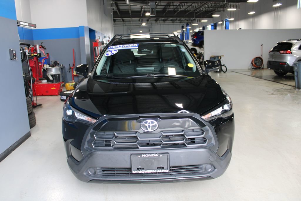 Used 2026 Toyota Corolla Cross LE AWD/4WD image 3