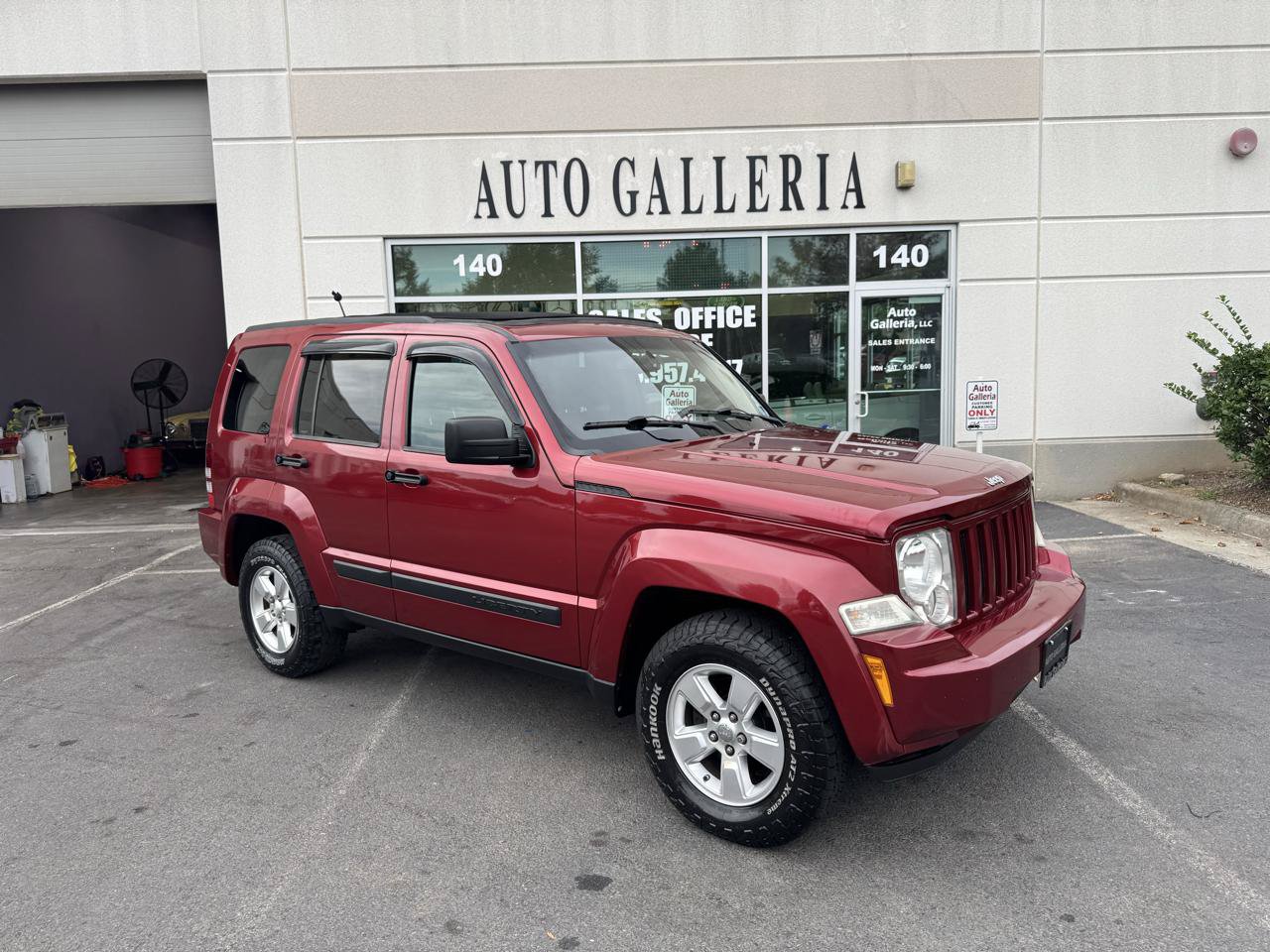Used 2012 Jeep Liberty Sport w/ Popular Equipment Group AWD/4WD image 3