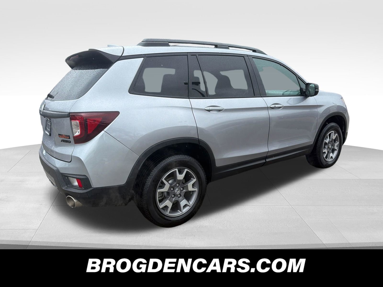 Certified 2023 Honda Passport TrailSport image 3