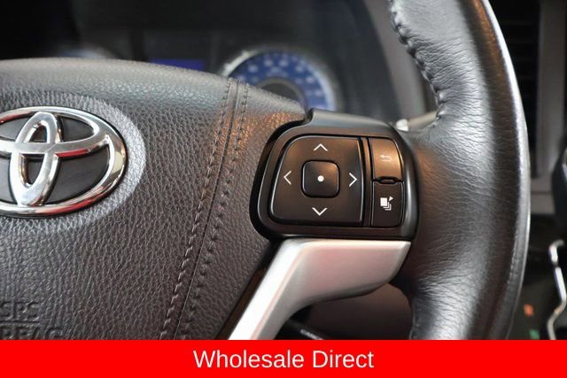 Used 2017 Toyota Sienna XLE w/ XLE Navigation Package AWD/4WD image 19