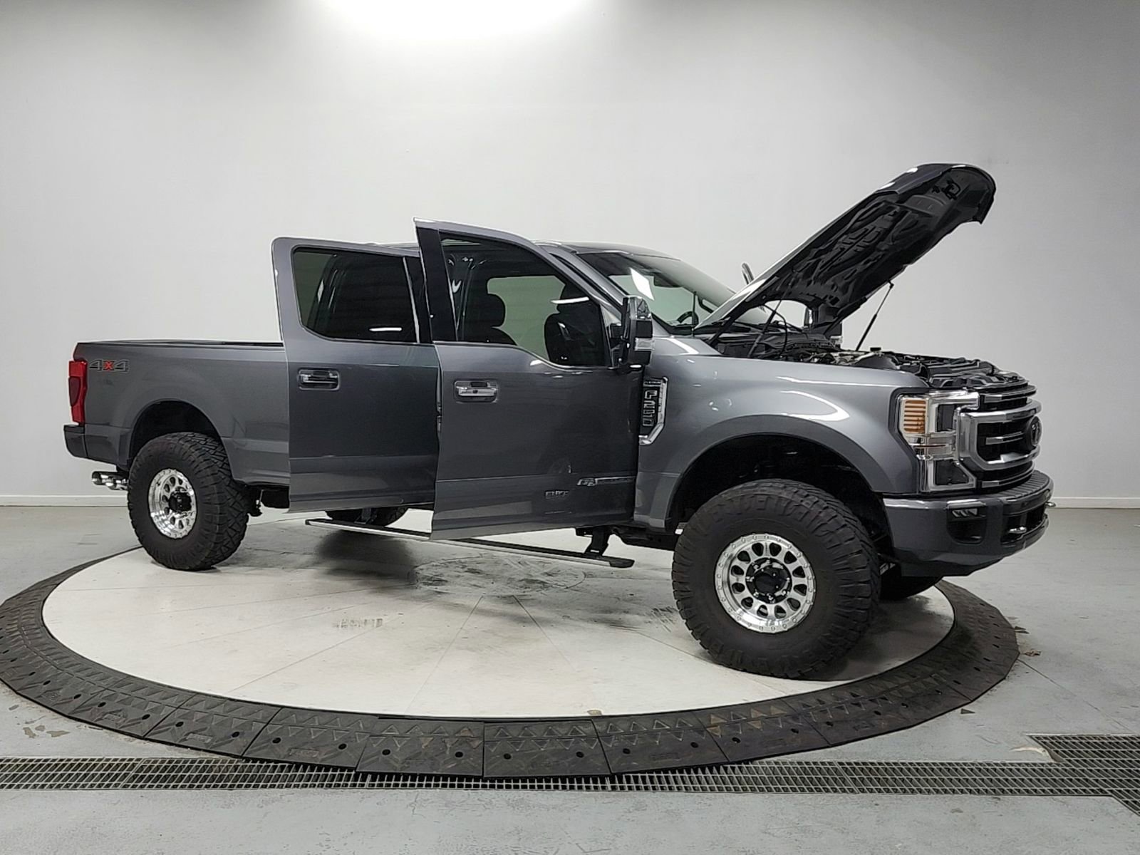 Used 2021 Ford F250 Platinum AWD/4WD image 9