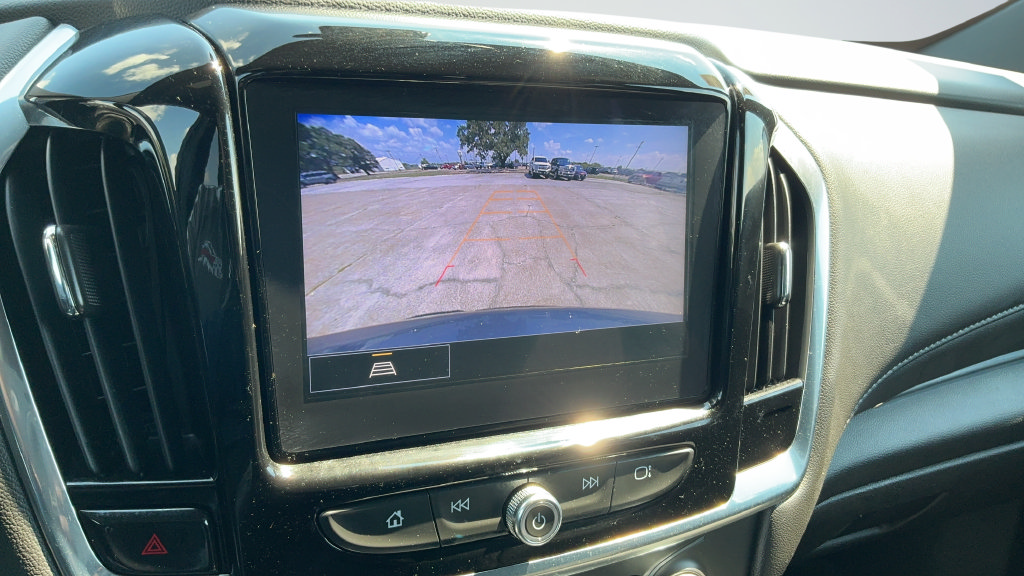Used 2023 Chevrolet Traverse LT FWD image 12