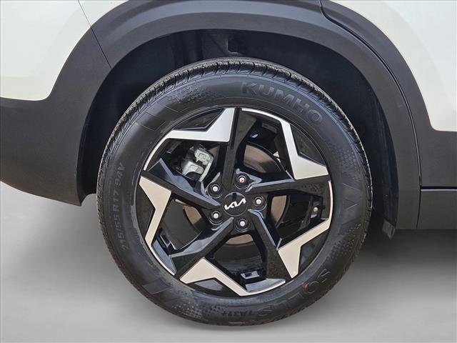 Used 2025 Kia Seltos S image 23