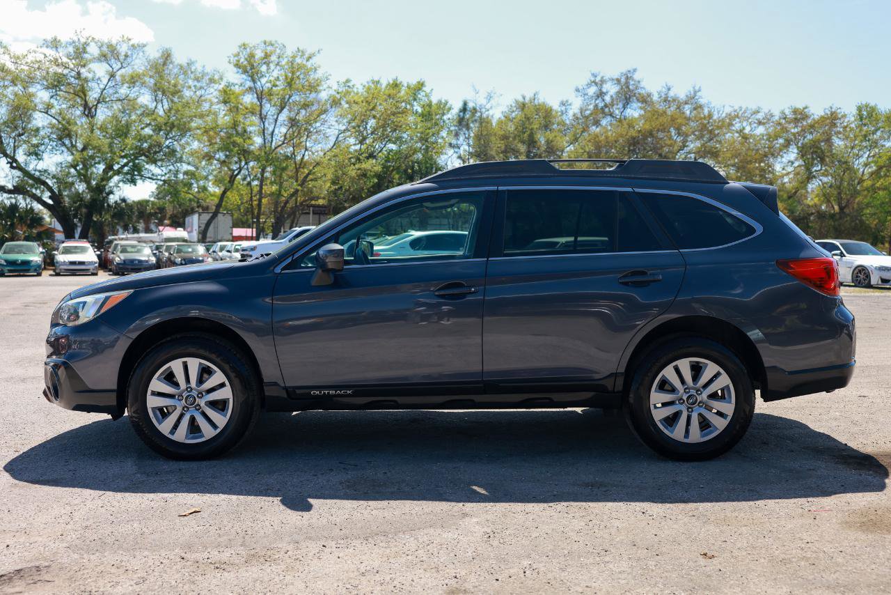 Used 2015 Subaru Outback 2.5i Premium image 3