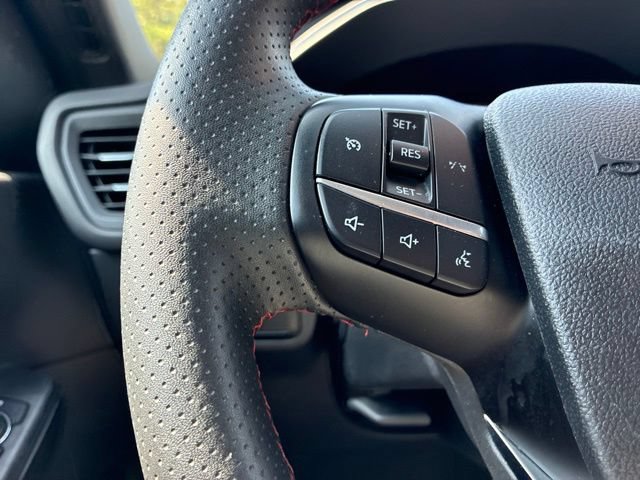 Certified 2025 Ford Escape ST-Line FWD image 27