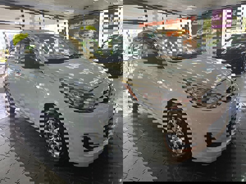 Used 2013 Hyundai Accent GS image 3