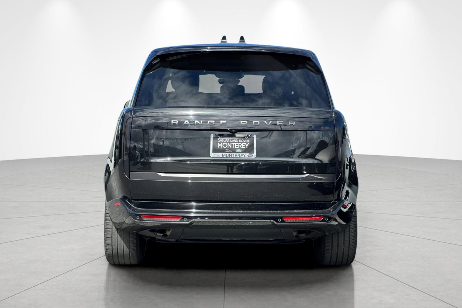 Used 2024 Land Rover Range Rover SE image 5