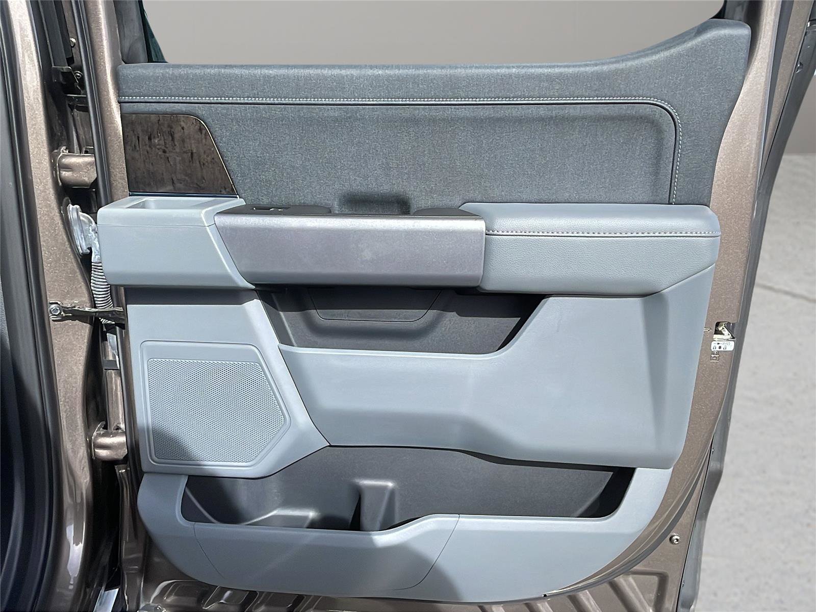 Used 2022 Ford F150 Lariat image 15