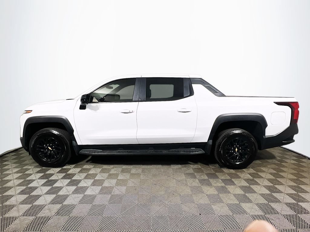 Used 2024 Chevrolet Silverado EV W/T AWD/4WD image 4