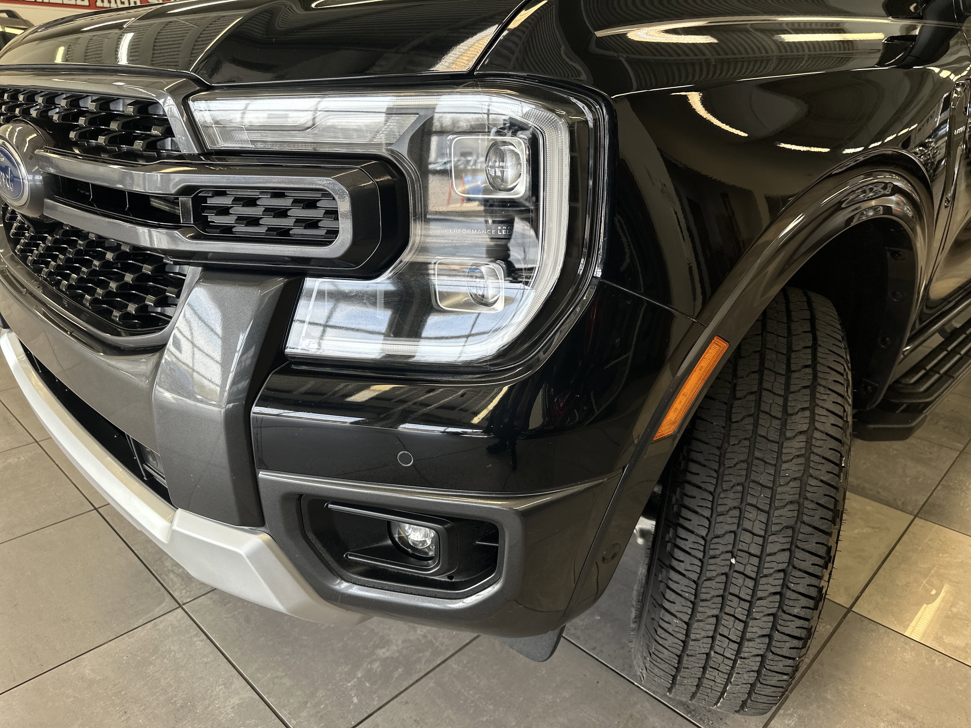 Used 2024 Ford Ranger Lariat w/ FX4 Off-Road Package image 19