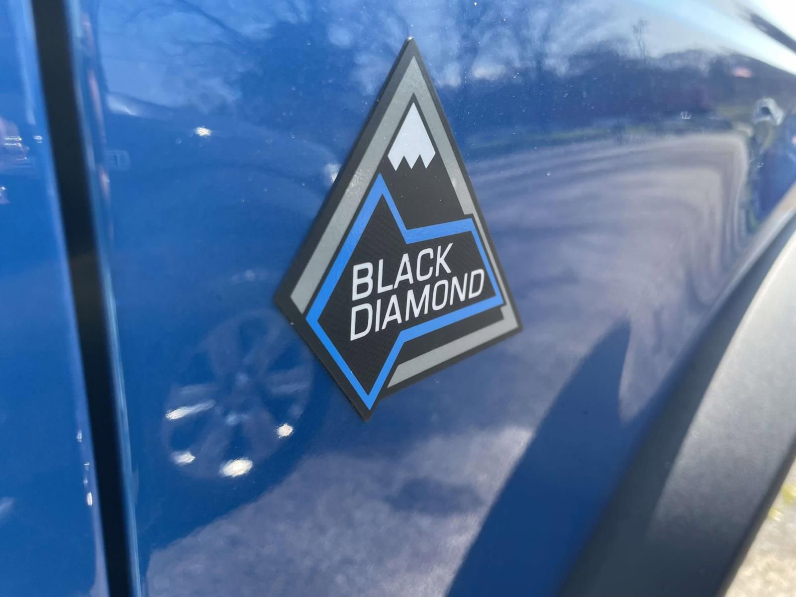 Certified 2024 Ford Bronco Black Diamond image 7