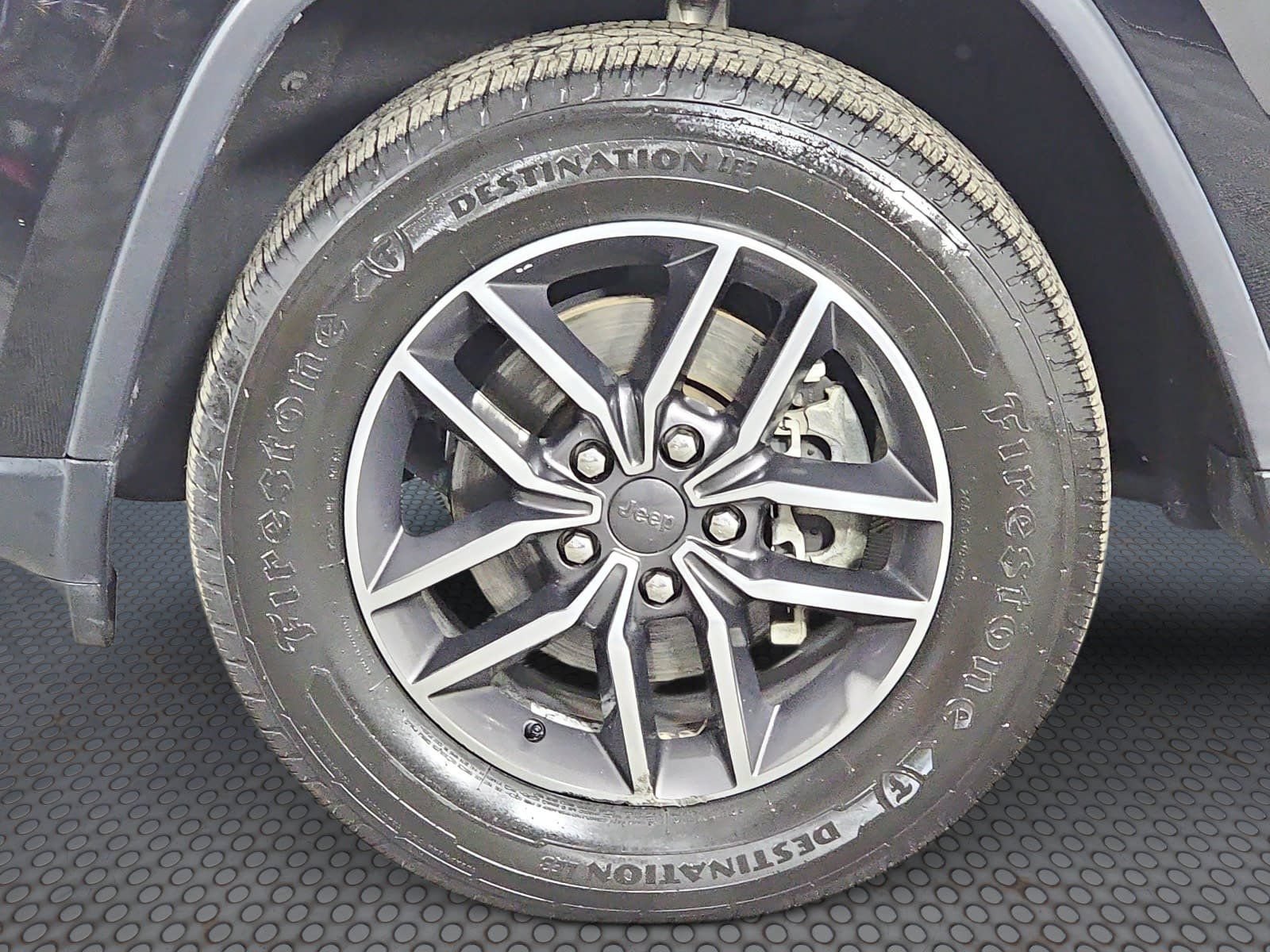 Used 2020 Jeep Grand Cherokee Limited AWD/4WD image 28