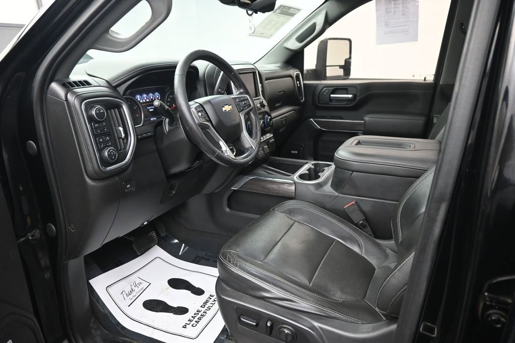 Used 2020 Chevrolet Silverado 3500 LTZ w/ LTZ Texas Edition image 24