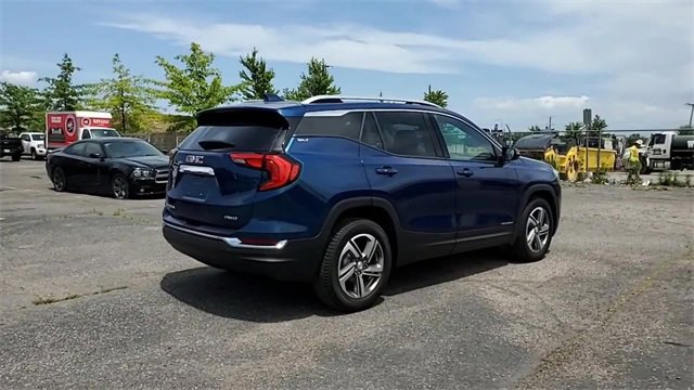 Certified 2020 GMC Terrain SLT w/ Preferred Package image 8