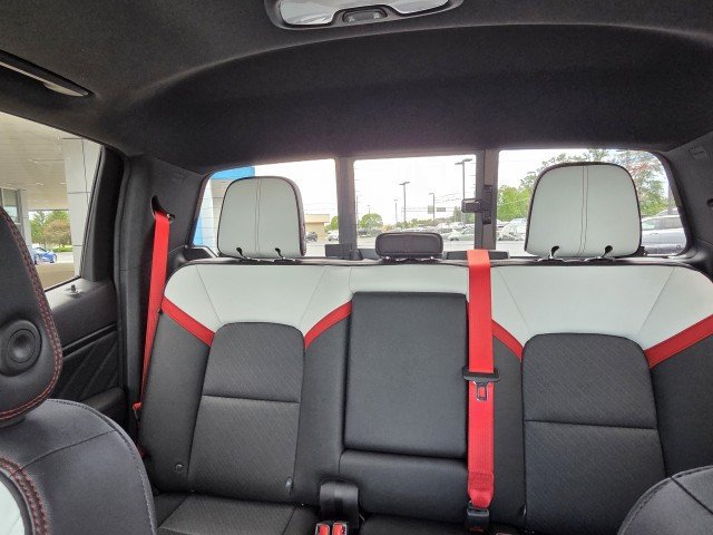 Used 2026 GMC Canyon AT4X AWD/4WD image 11