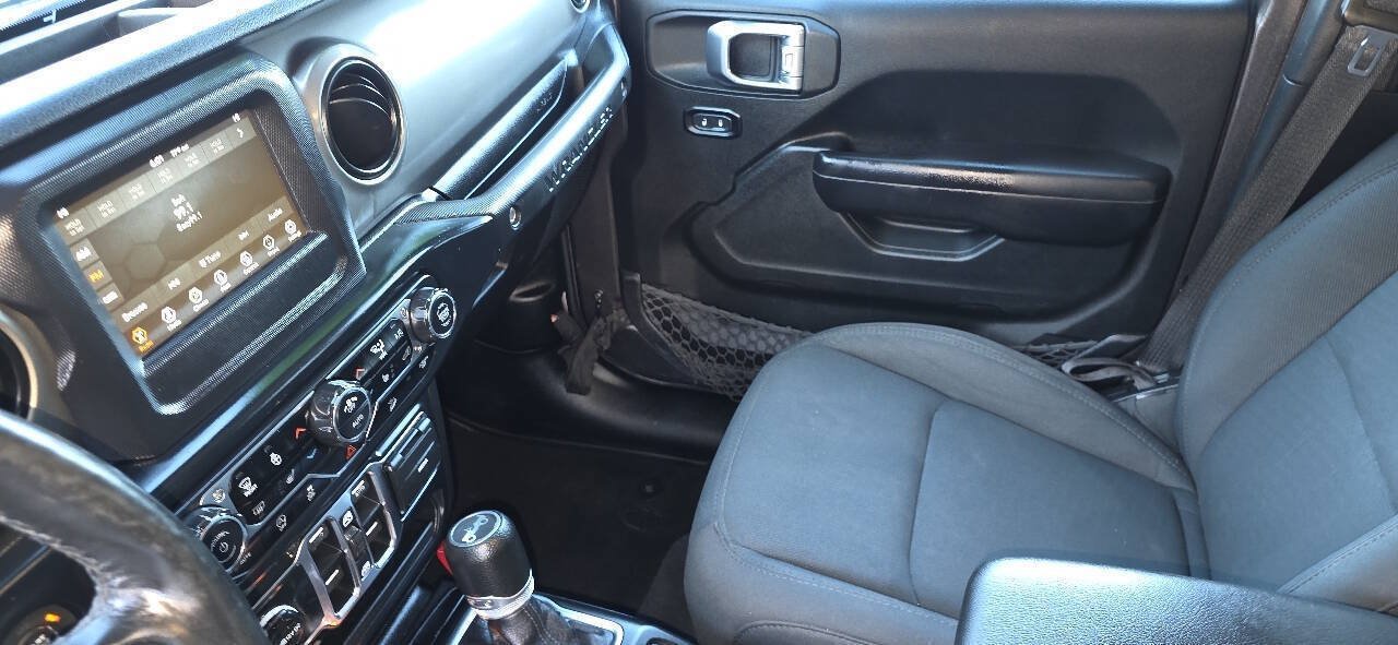 Used 2019 Jeep Wrangler Unlimited Sport S AWD/4WD image 17