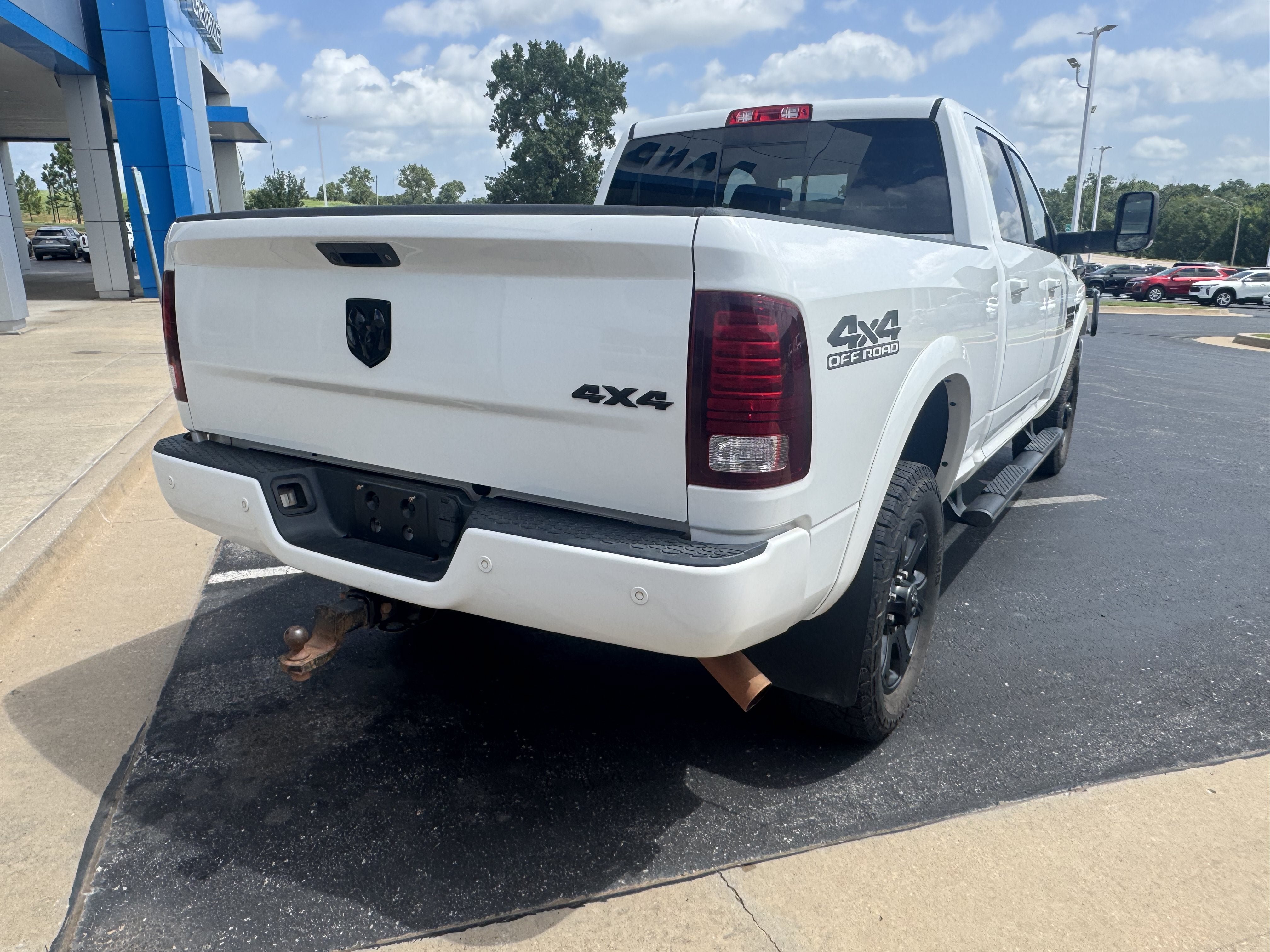 Used 2018 RAM 2500 Laramie w/ Sport Appearance Group AWD/4WD image 4