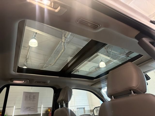 Used 2018 Ford Expedition Limited w/ Equipment Group 301A AWD/4WD image 15
