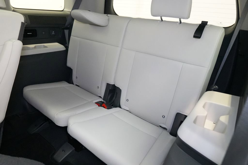 Used 2025 Hyundai Santa Fe Calligraphy image 27