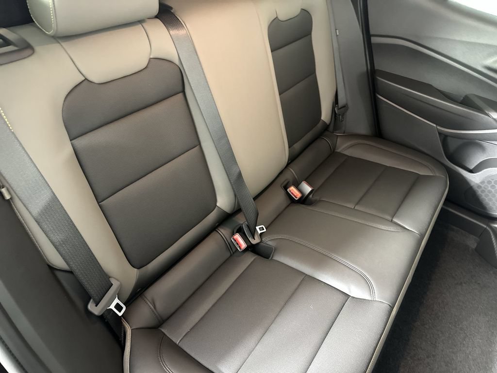 New 2026 Chevrolet Trax ACTIV w/ Sunroof Package FWD image 27