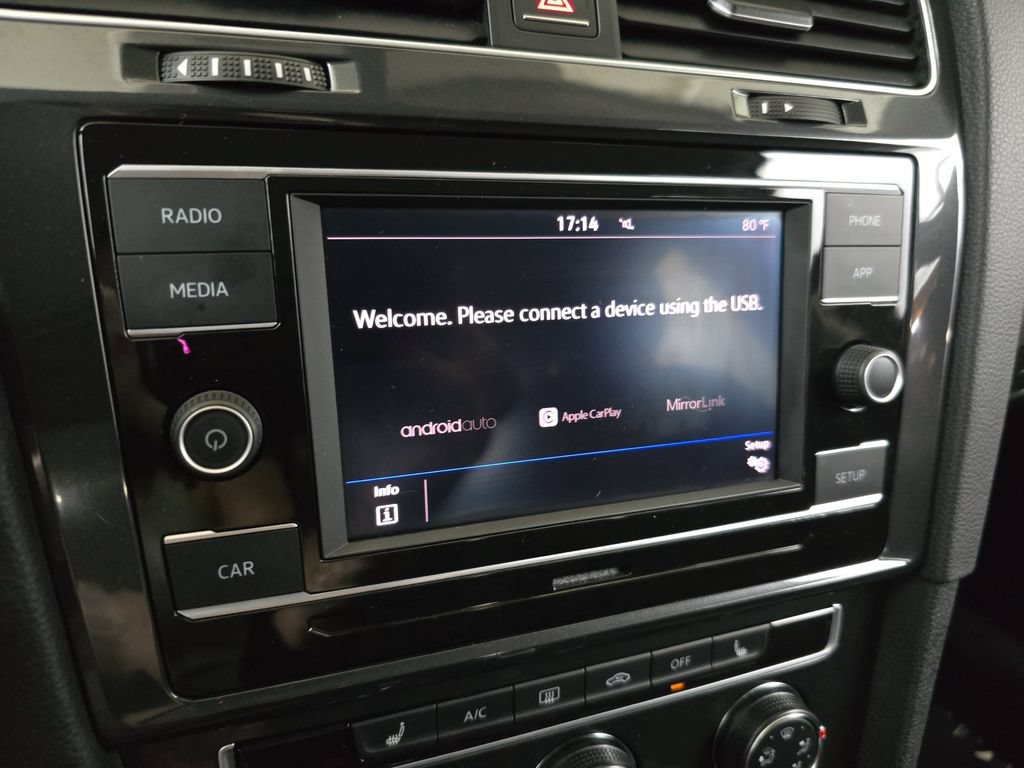 Used 2018 Volkswagen Golf S AWD/4WD image 23