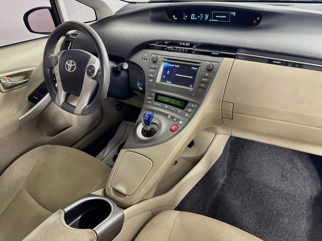 Used 2015 Toyota Prius Two FWD image 33