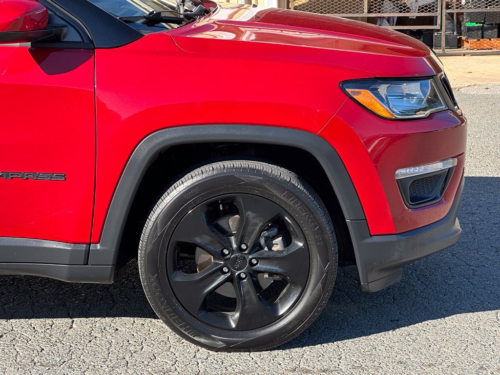 Used 2019 Jeep Compass Latitude FWD image 43