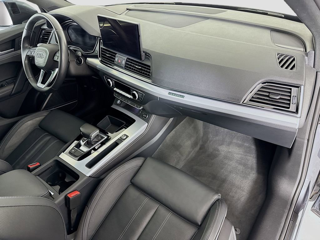Used 2023 Audi Q5 2.0T Prestige w/ Prestige Package image 18