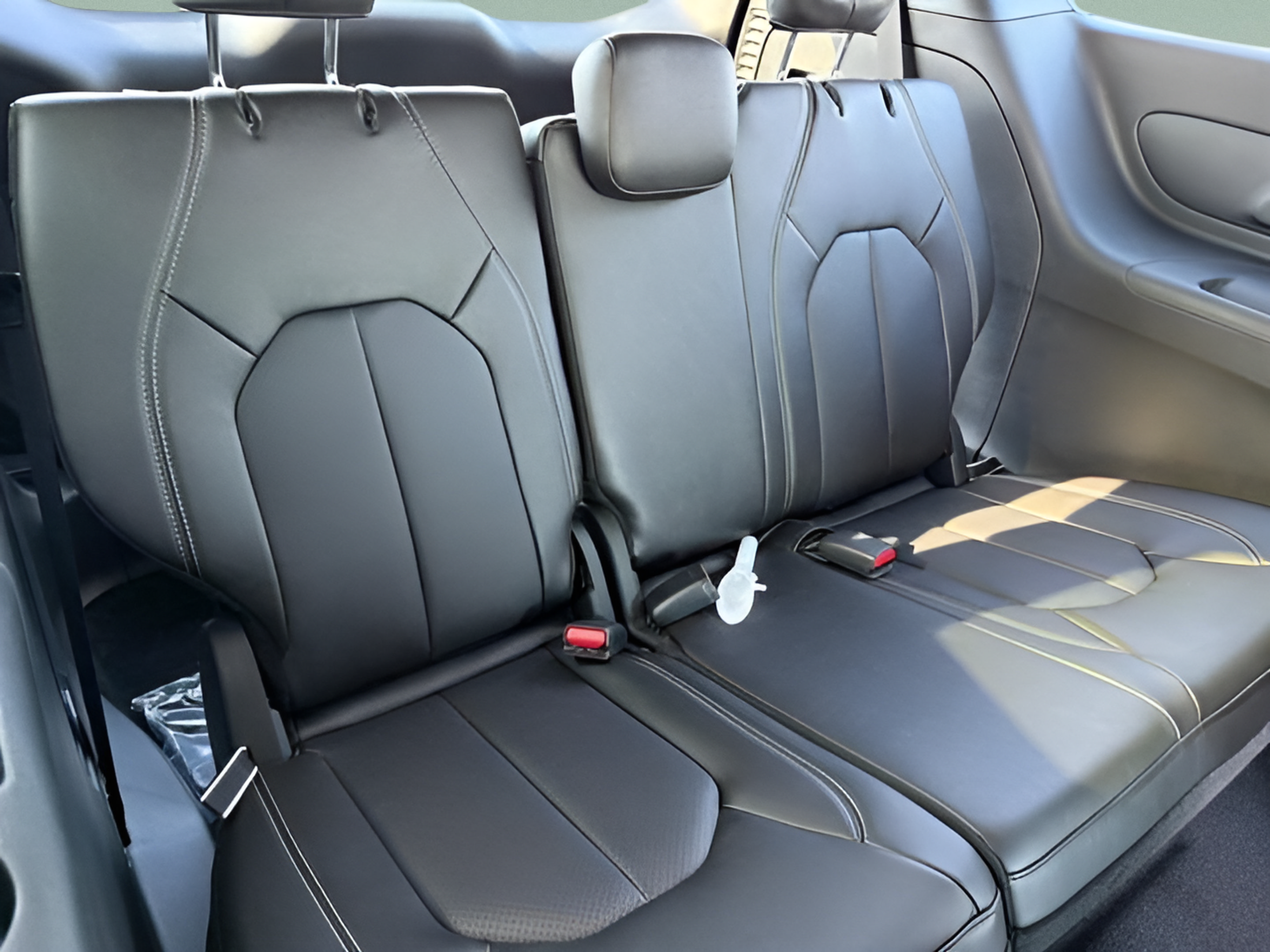 New 2026 Chrysler Pacifica Select w/ S Appearance Package FWD image 12