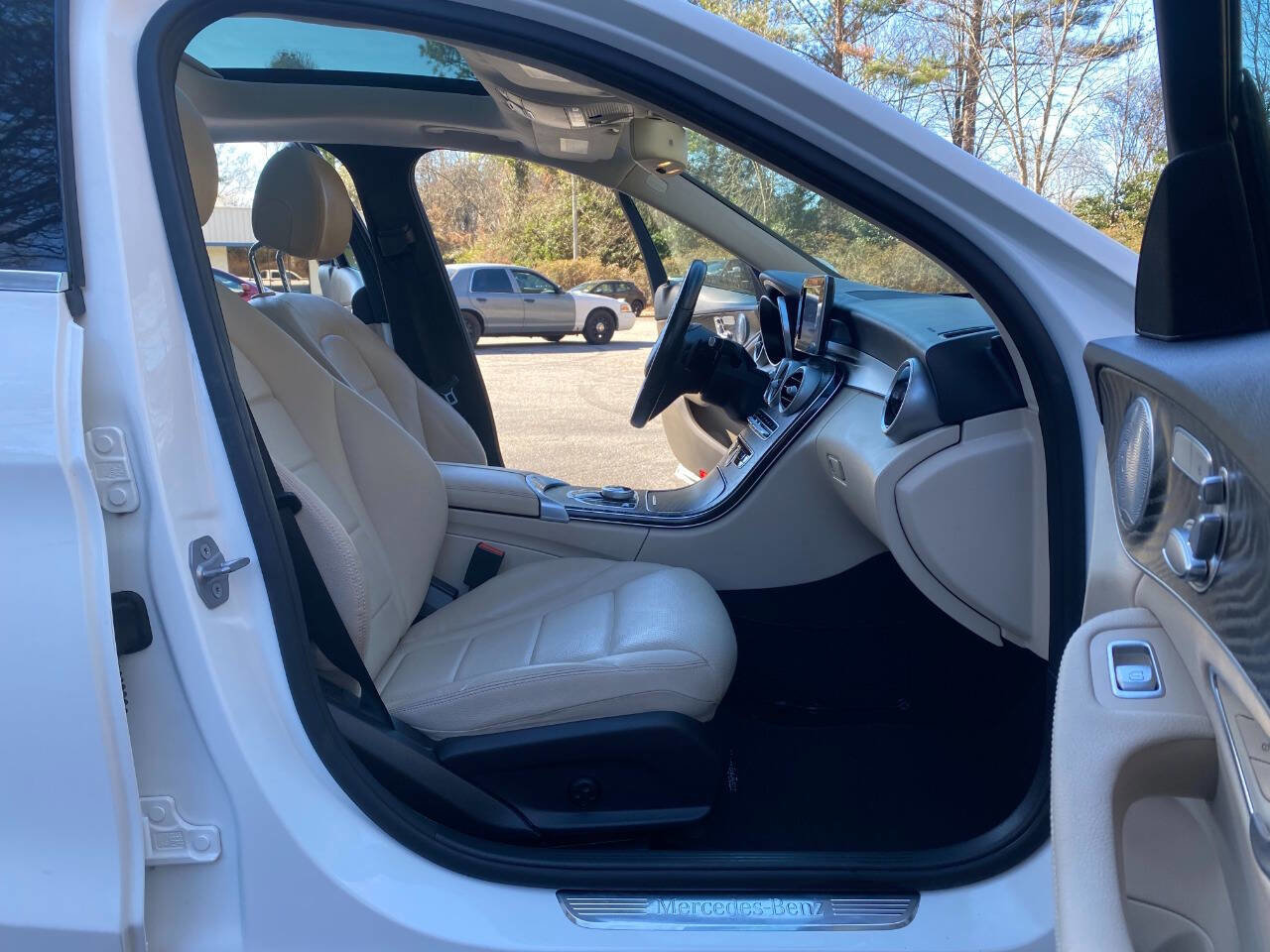 Used 2017 Mercedes-Benz C 300 4MATIC Sedan image 57