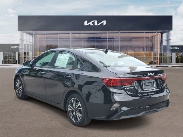 Certified 2023 Kia Forte LXS FWD image 4