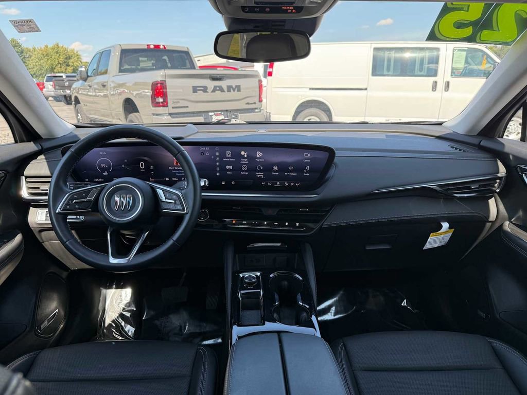 Used 2025 Buick Envision Preferred image 22