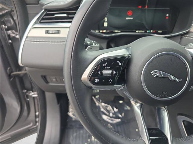 Certified 2025 Jaguar F-PACE R-Dynamic S image 17