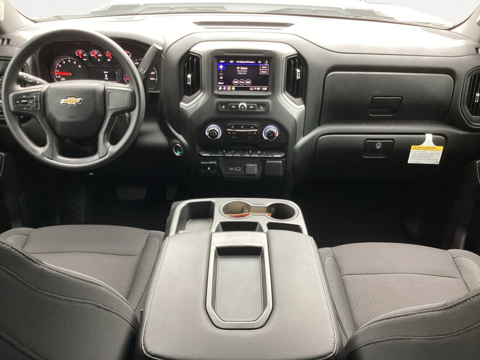 Used 2024 Chevrolet Silverado 2500 Custom w/ Custom Convenience Package image 4