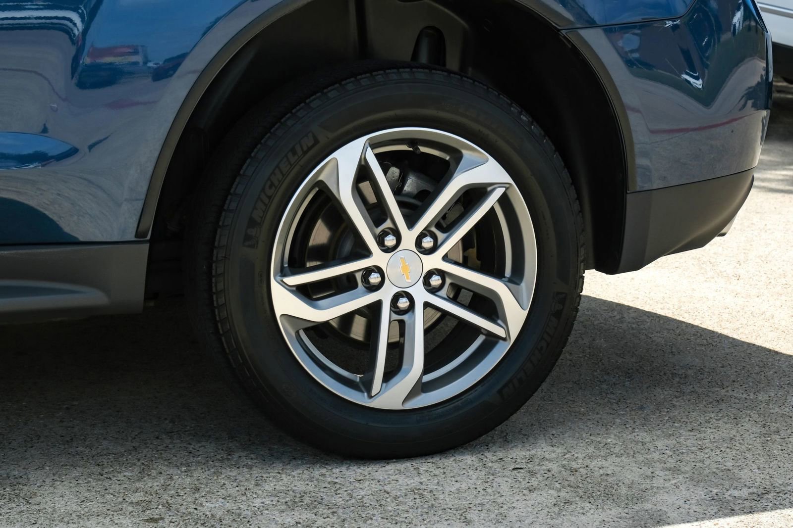Used 2017 Chevrolet Equinox Premier w/ Enhanced Convenience Package AWD/4WD image 59