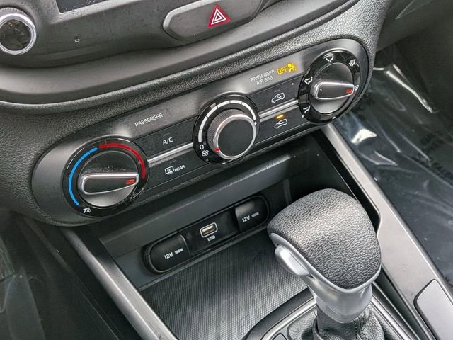 Used 2025 Kia Soul LX w/ LX Technology Package image 20