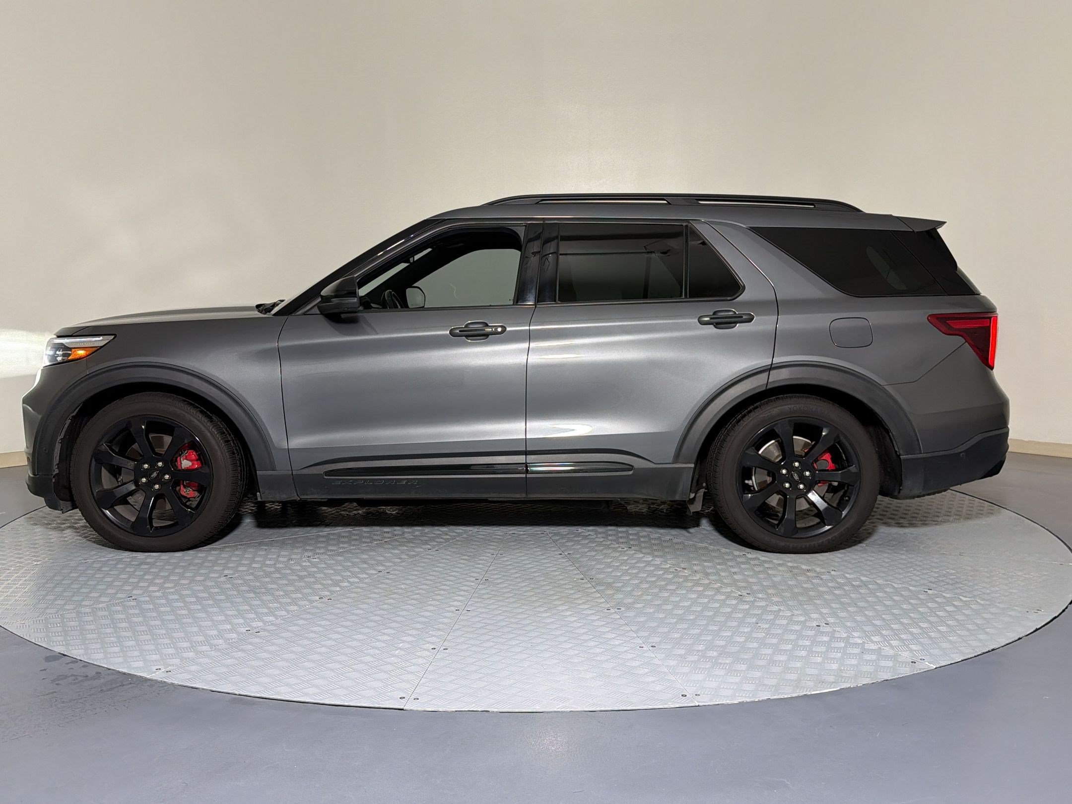 Used 2021 Ford Explorer ST w/ Equipment Group 401A AWD/4WD image 21