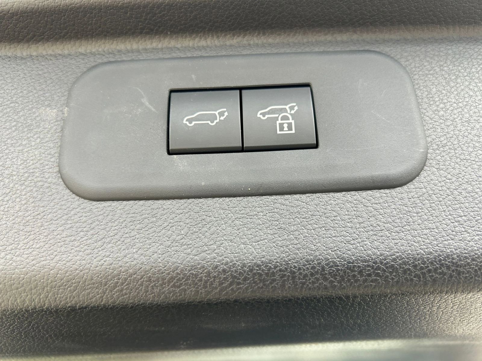 Used 2025 Toyota Grand Highlander FWD image 24