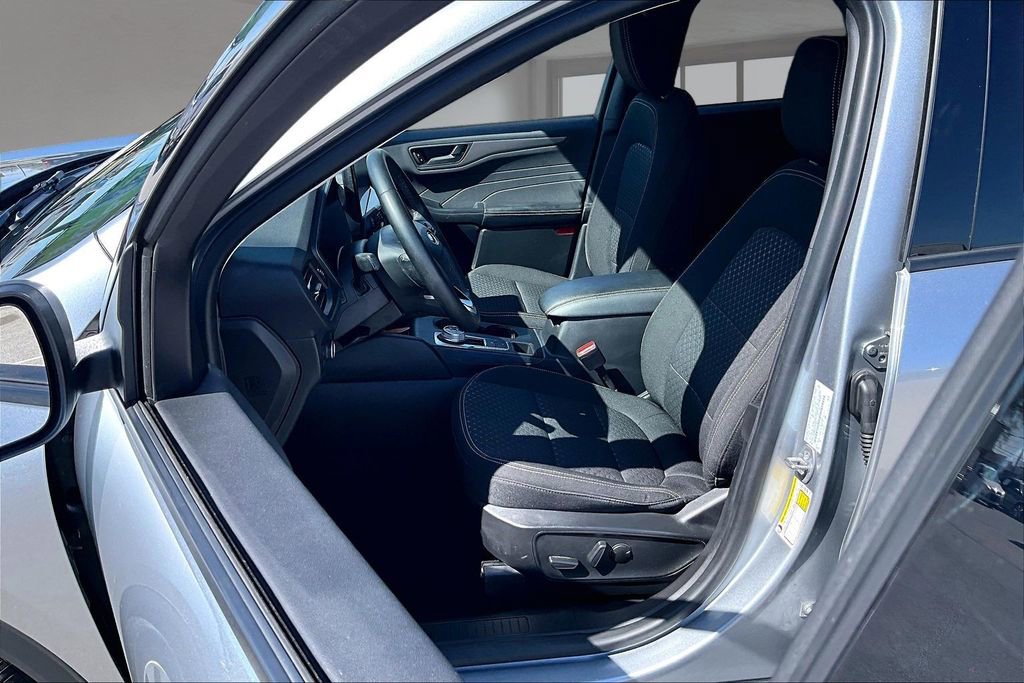 Used 2023 Ford Escape Active w/ Tech Pack #1 FWD image 27