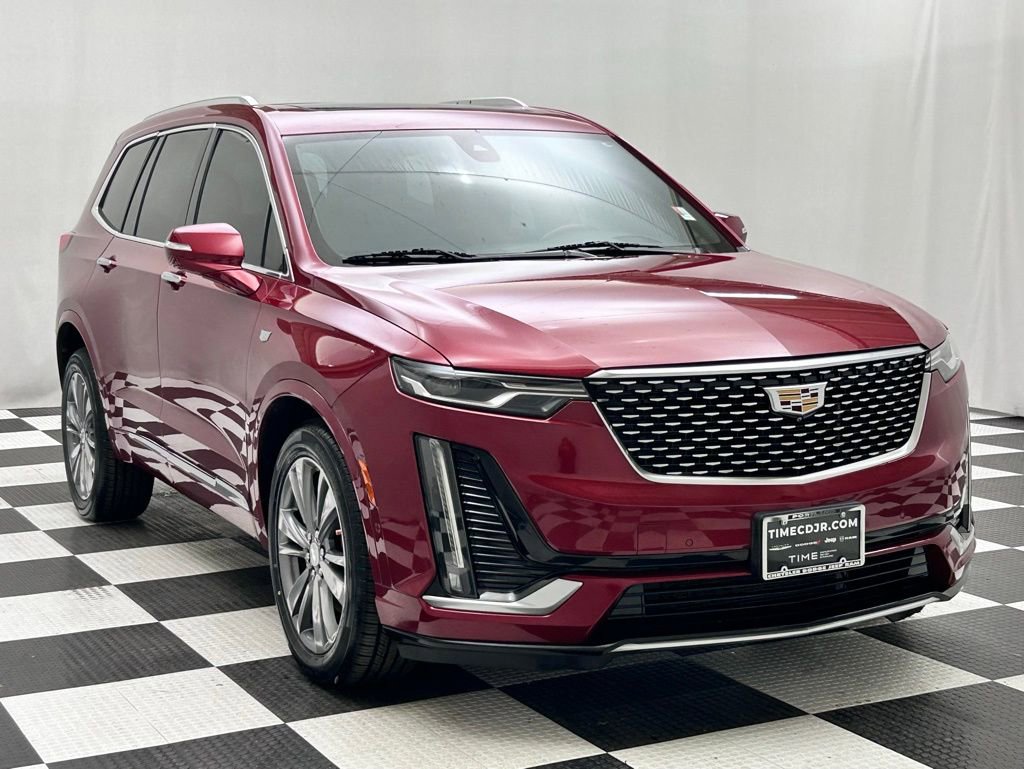 Used 2020 Cadillac XT6 Premium Luxury AWD/4WD image 2