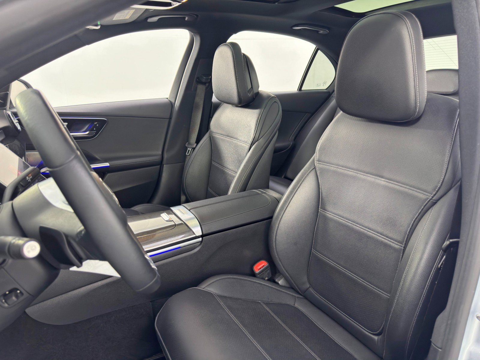 Used 2022 Mercedes-Benz C 300 4MATIC Sedan w/ Exclusive Trim Package image 44