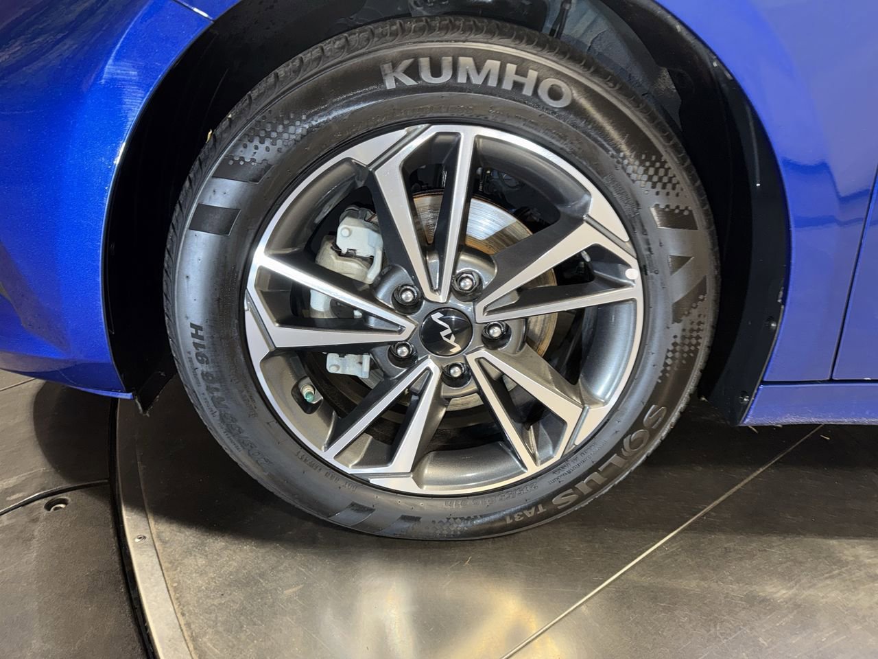 Certified 2023 Kia Forte LXS image 10