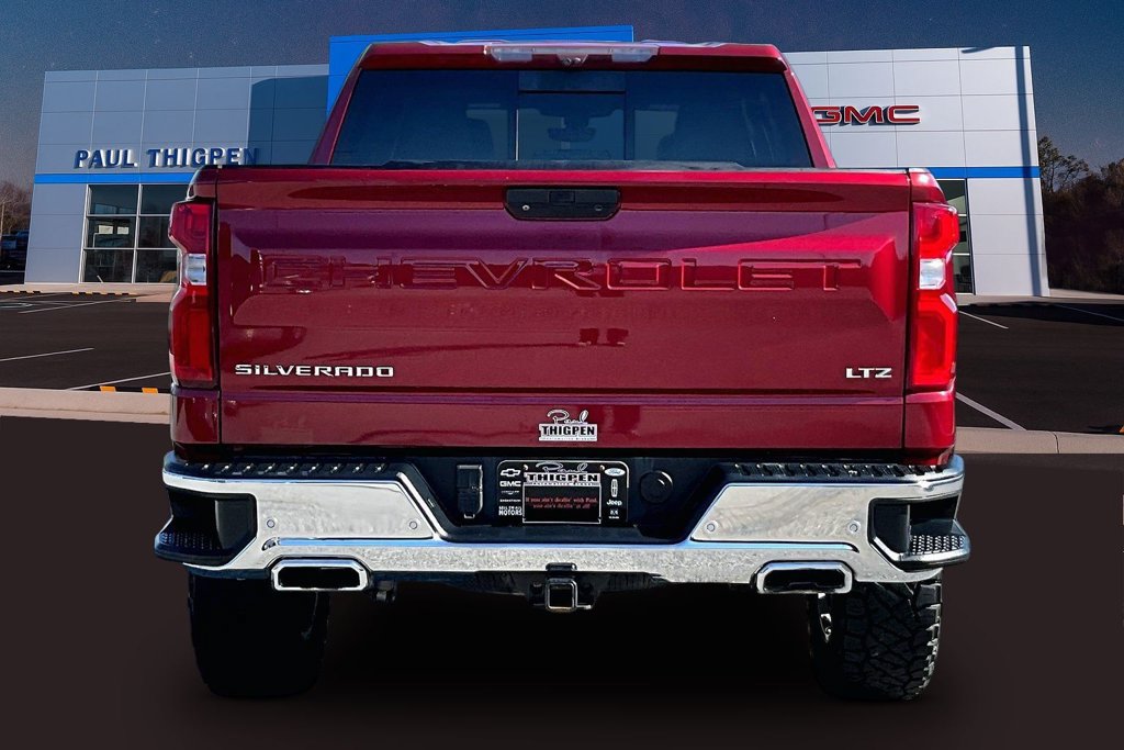 Used 2020 Chevrolet Silverado 1500 LTZ w/ LTZ Plus Package AWD/4WD image 6