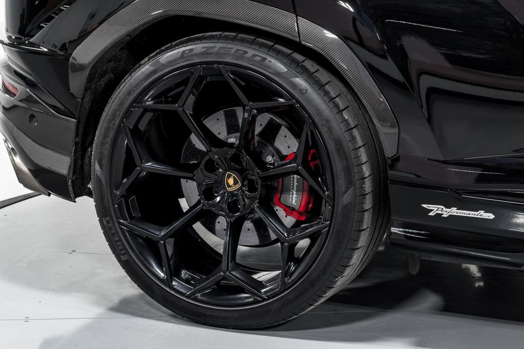 Used 2023 Lamborghini Urus Performante AWD/4WD image 57