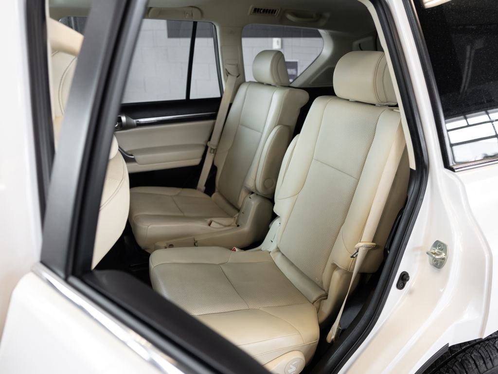 Used 2023 Lexus GX 460 Premium image 11