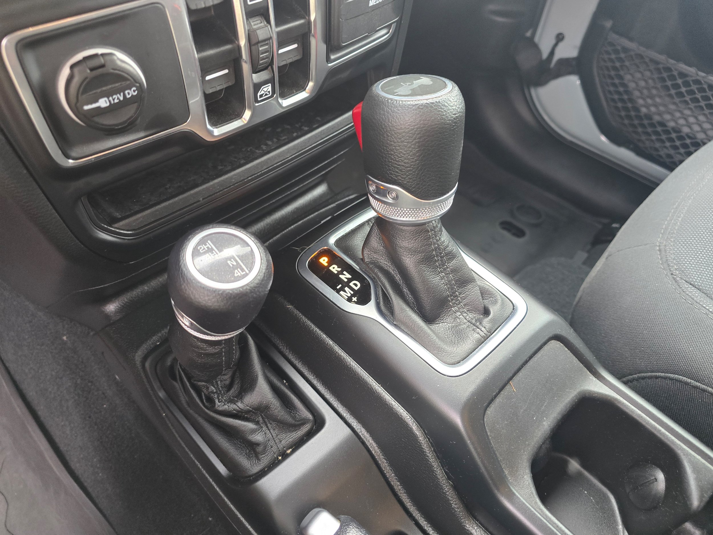Used 2023 Jeep Wrangler Unlimited Sport AWD/4WD image 16