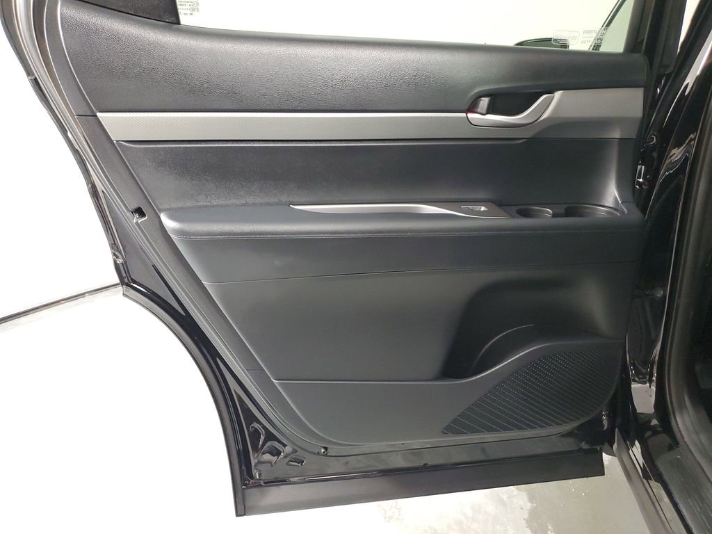 Used 2025 Hyundai Palisade SEL FWD image 29