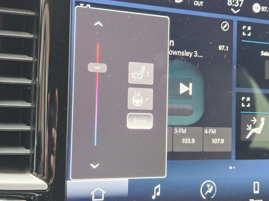 Used 2024 Chrysler Pacifica Touring-L image 31