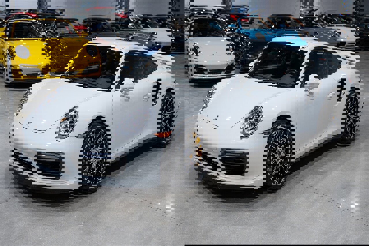 Used 2017 Porsche 911 Turbo S image 2