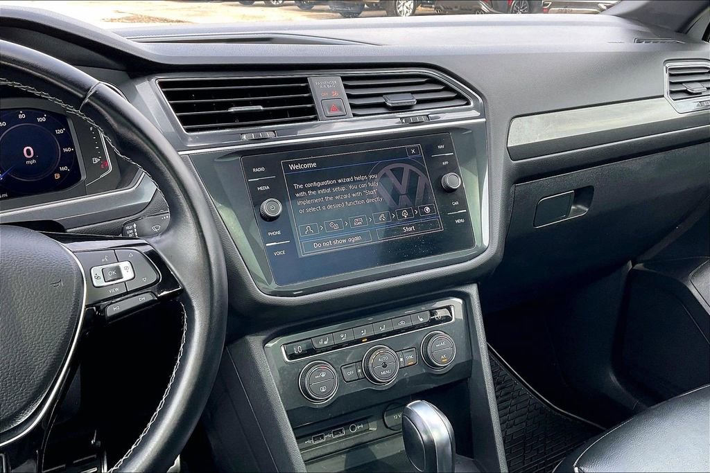Used 2020 Volkswagen Tiguan SEL Premium R-Line image 9